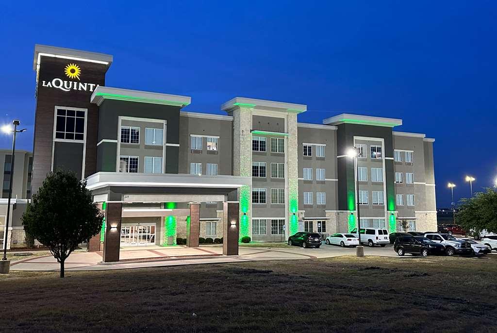 La Quinta & By Wyndham Ft Worth-burleson Hotel Burleson