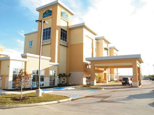 La Quinta & By Wyndham Ft Worth-burleson Hotel 3*